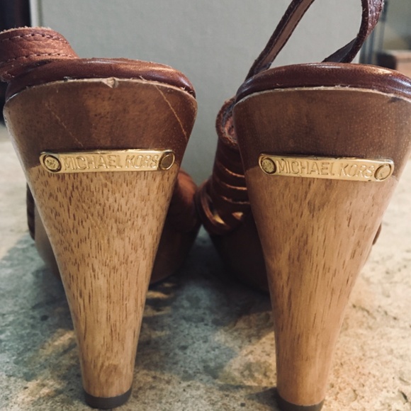 Michael Kors heels - Picture 4 of 4